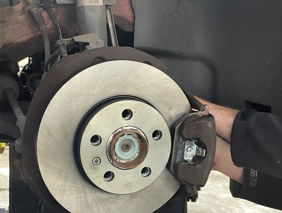 New brake discs - Car Repairs Mapperley, Nottingham